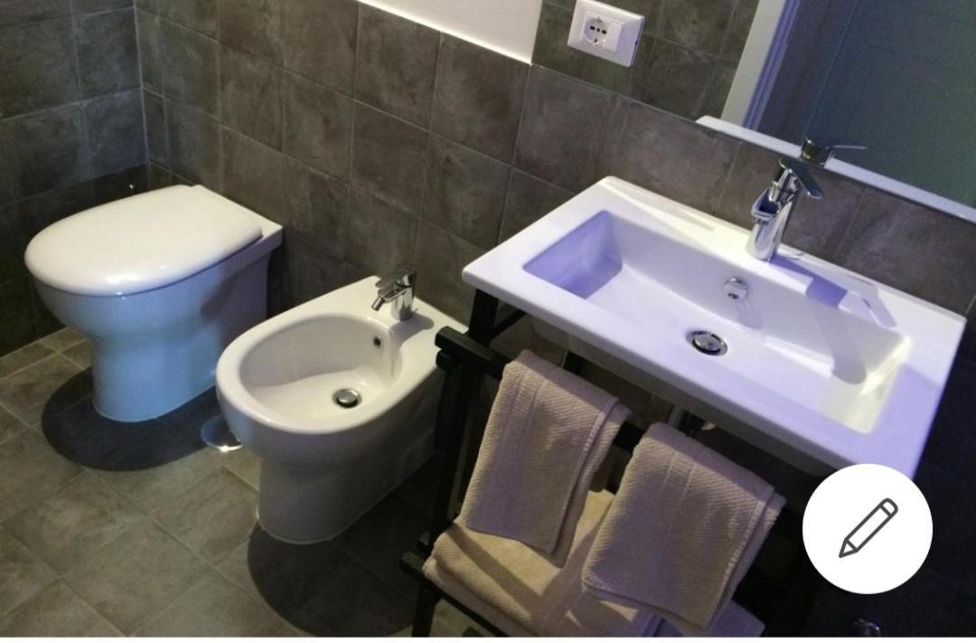 Il Cuore Di Trastevere_Design Apartment Rome Bagian luar foto
