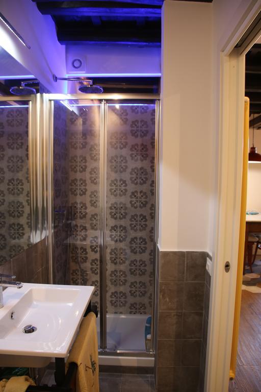 Il Cuore Di Trastevere_Design Apartment Rome Bagian luar foto